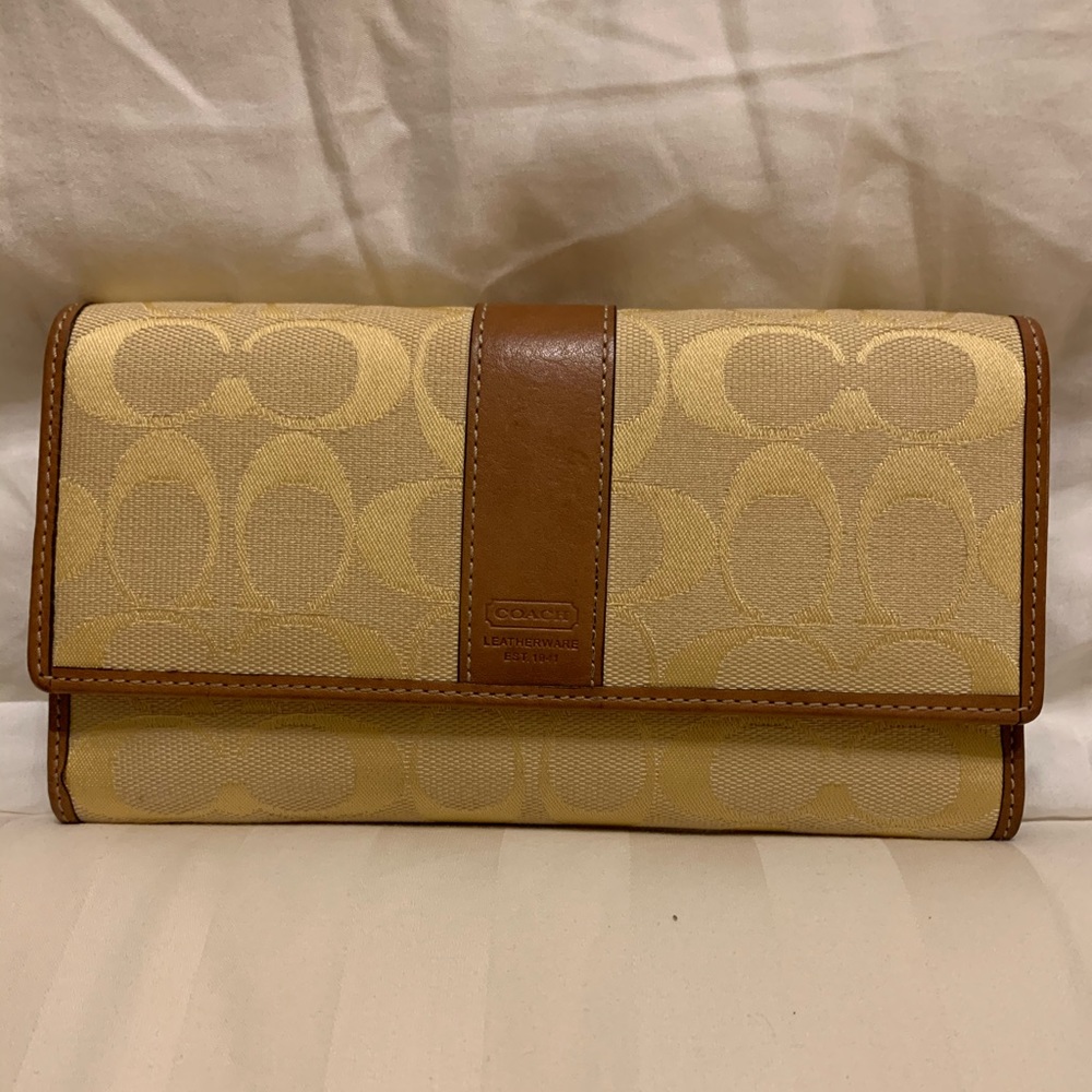 Coach wallet *NWOT